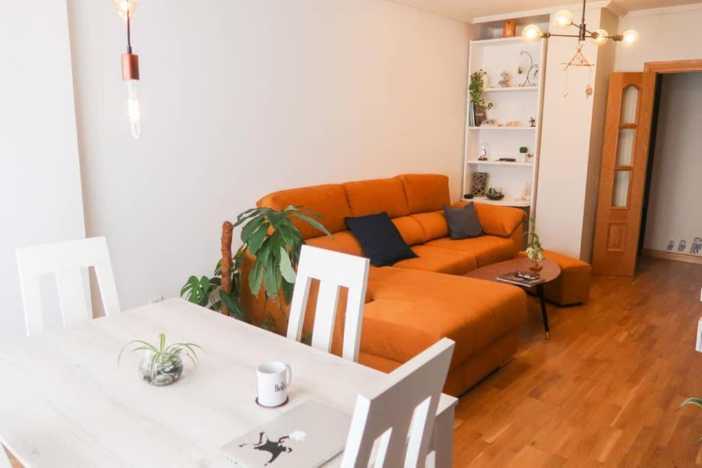 Housingleon- Casa Oliva Con Garaje Appartement Buitenkant foto